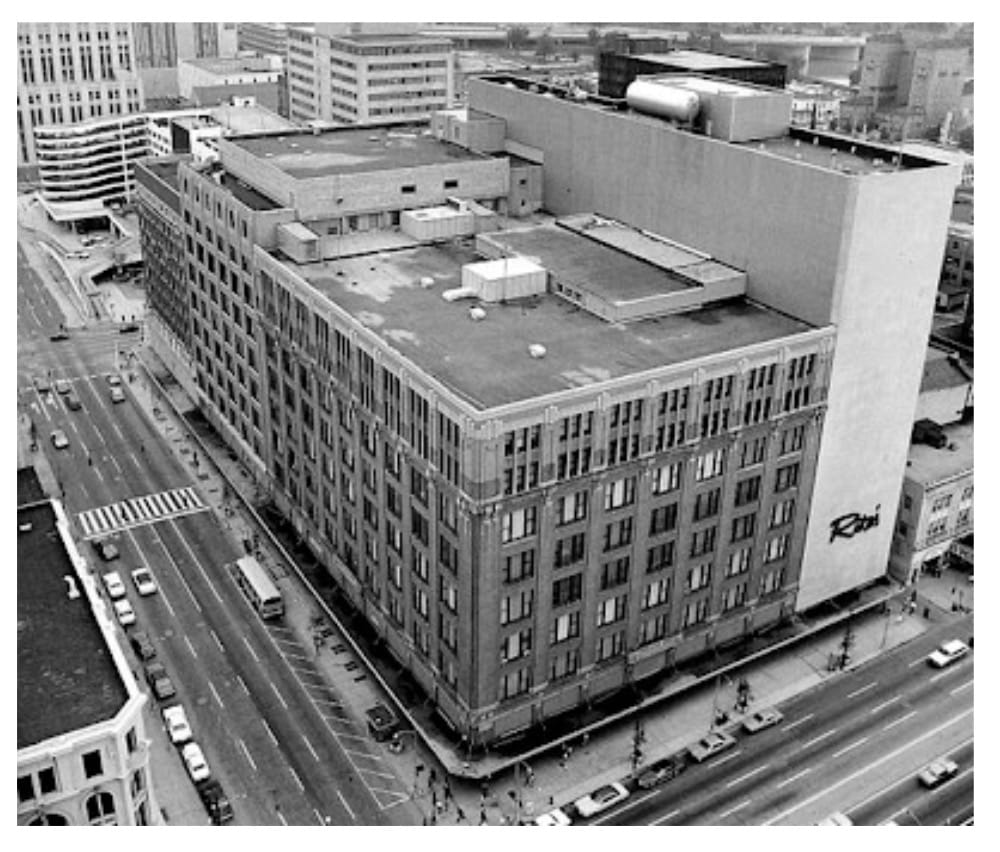 black and white photo of Rike's Department Store in Dayton, Ohio