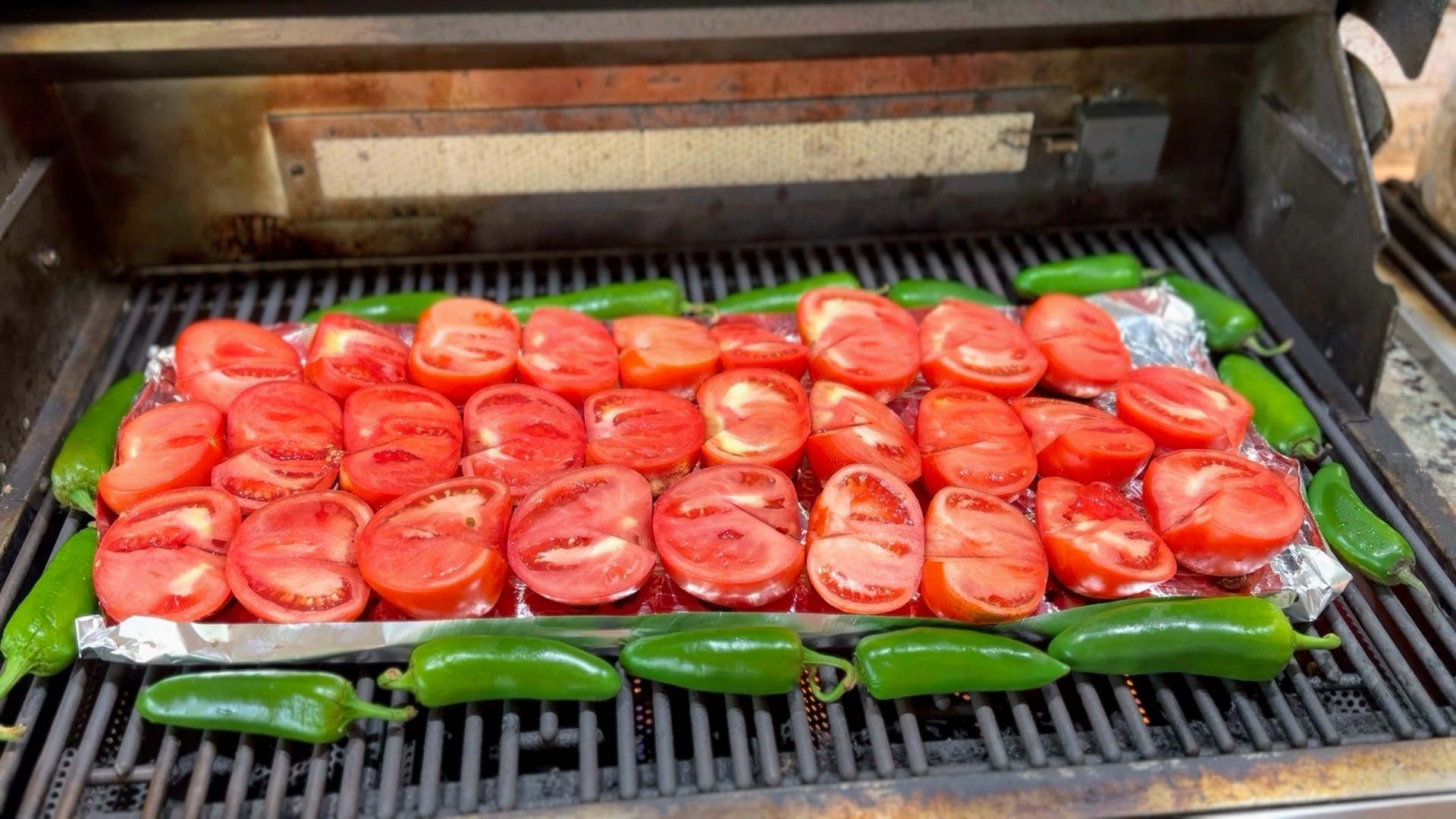 Charred Tomato and Jalapeño Salsita